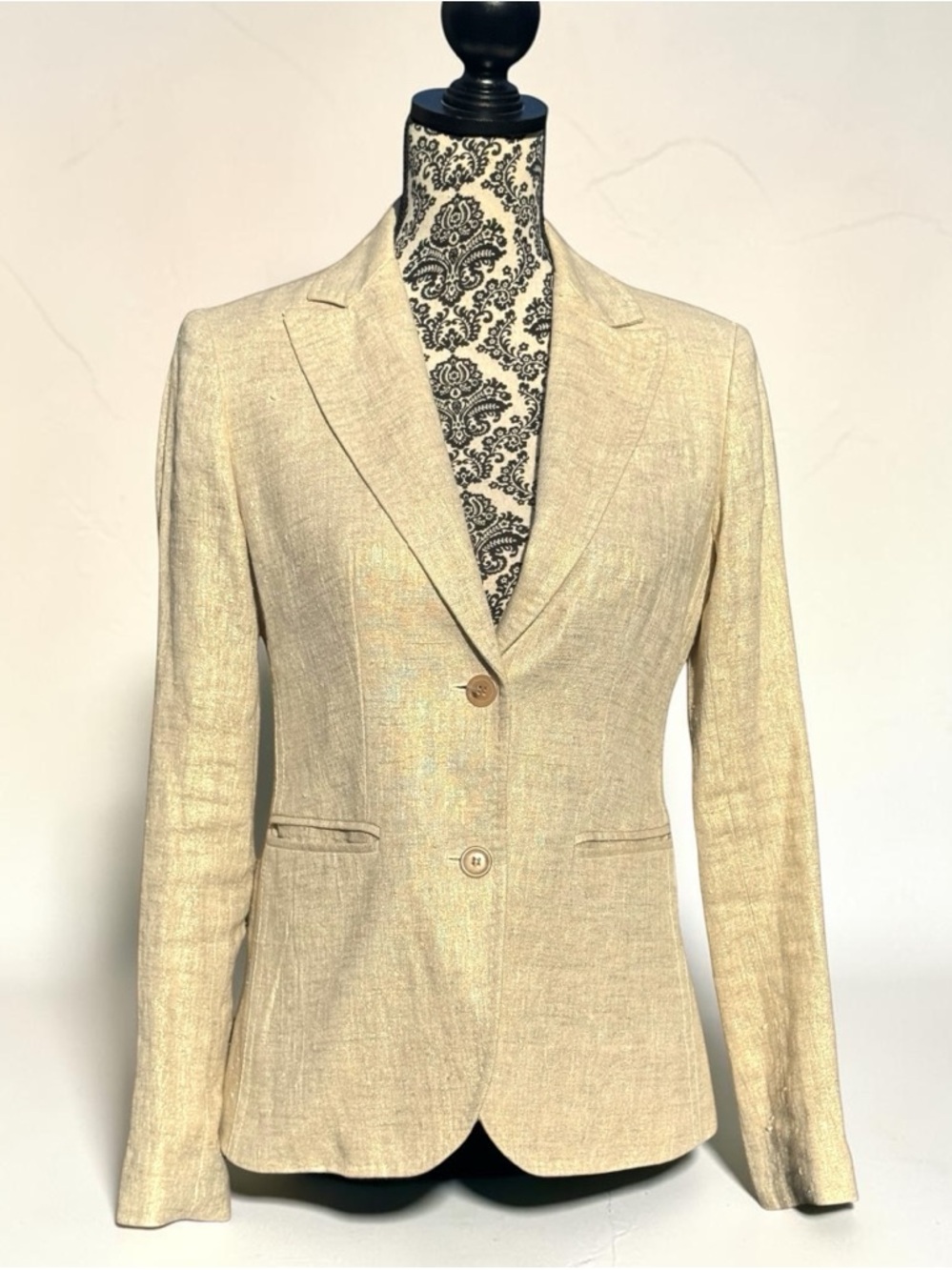 J.Crew Campbell Blazer in Metallic Gold Textured 100% Linen. Size 2. - Picture 9 of 9